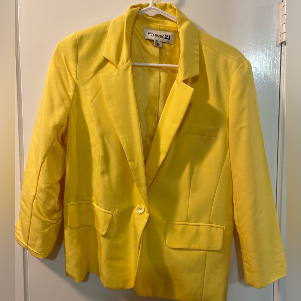Like new yellow blazer size L from forever 21